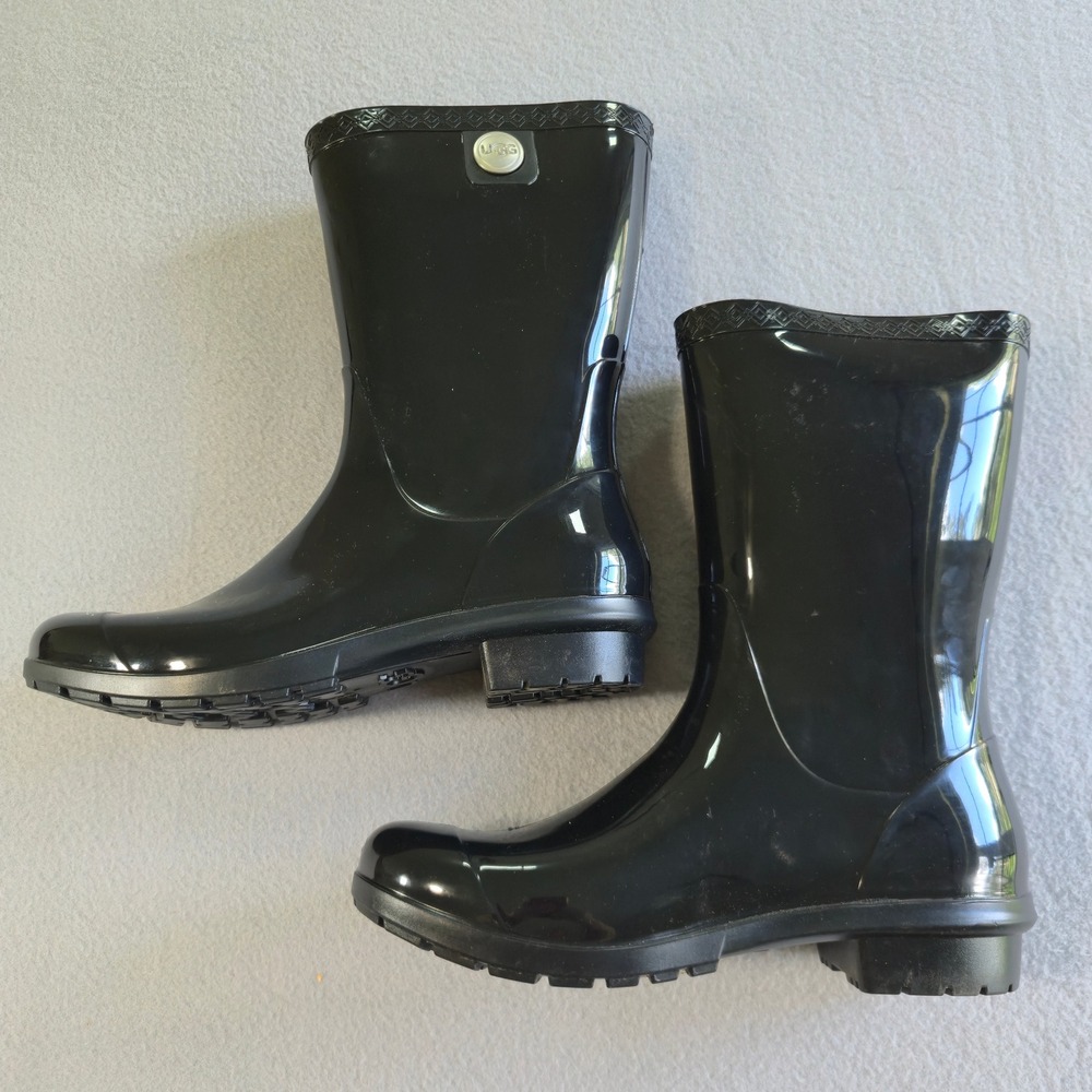 UGG Shaye Rain Boot Women 7 Black Glossy Waterproof Sheepskin Insole 1014452 - Picture 2 of 8